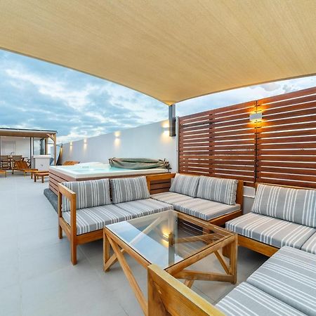 One Bay Residence Unit 15 - Penthouse With Private Roof Top, Jacuzzi And Sea View Grand-Baie Eksteriør bilde