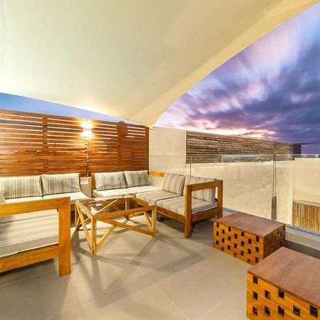 One Bay Residence Unit 15 - Penthouse With Private Roof Top, Jacuzzi And Sea View Grand-Baie Eksteriør bilde