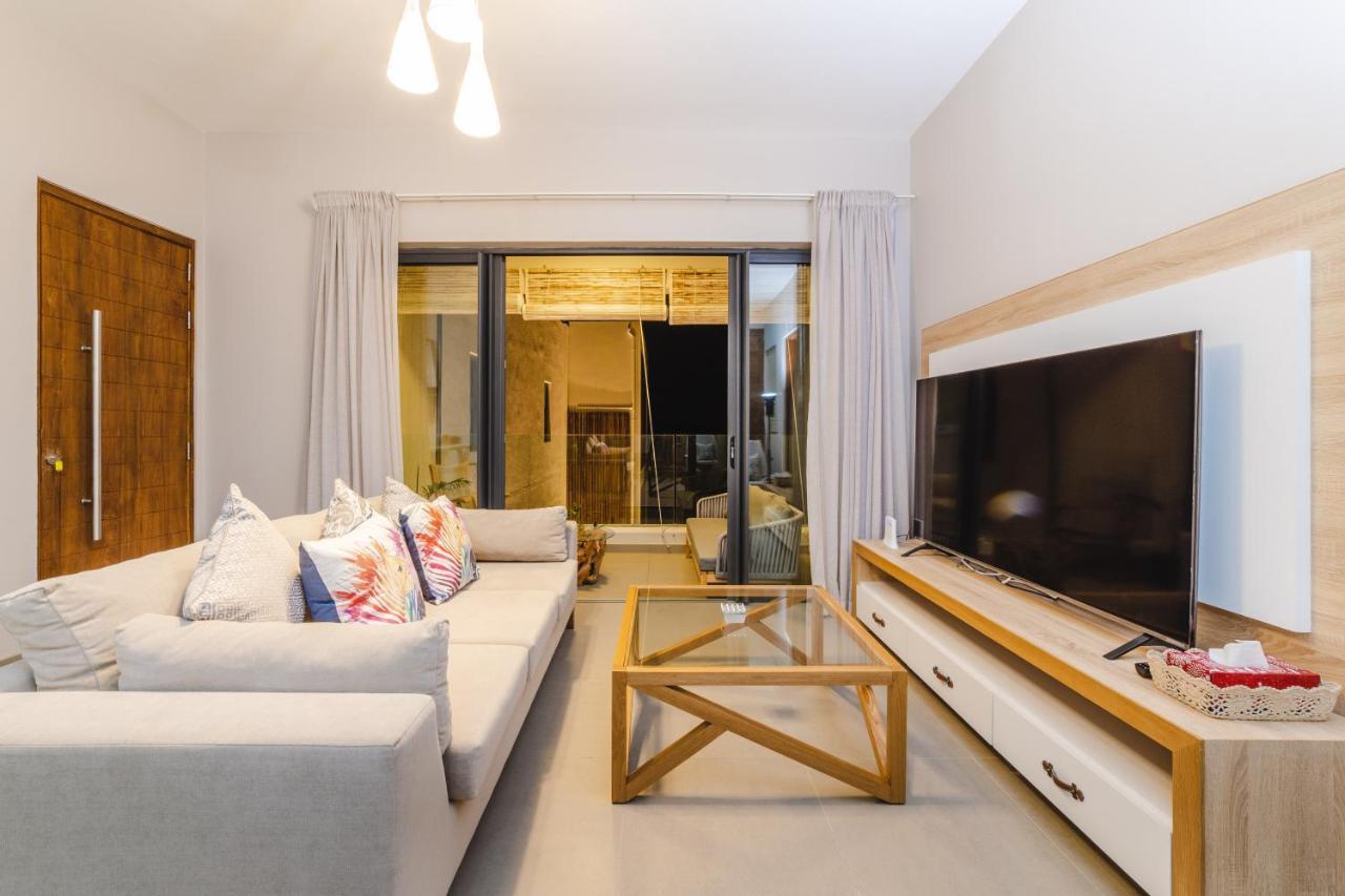 One Bay Residence Unit 15 - Penthouse With Private Roof Top, Jacuzzi And Sea View Grand-Baie Eksteriør bilde