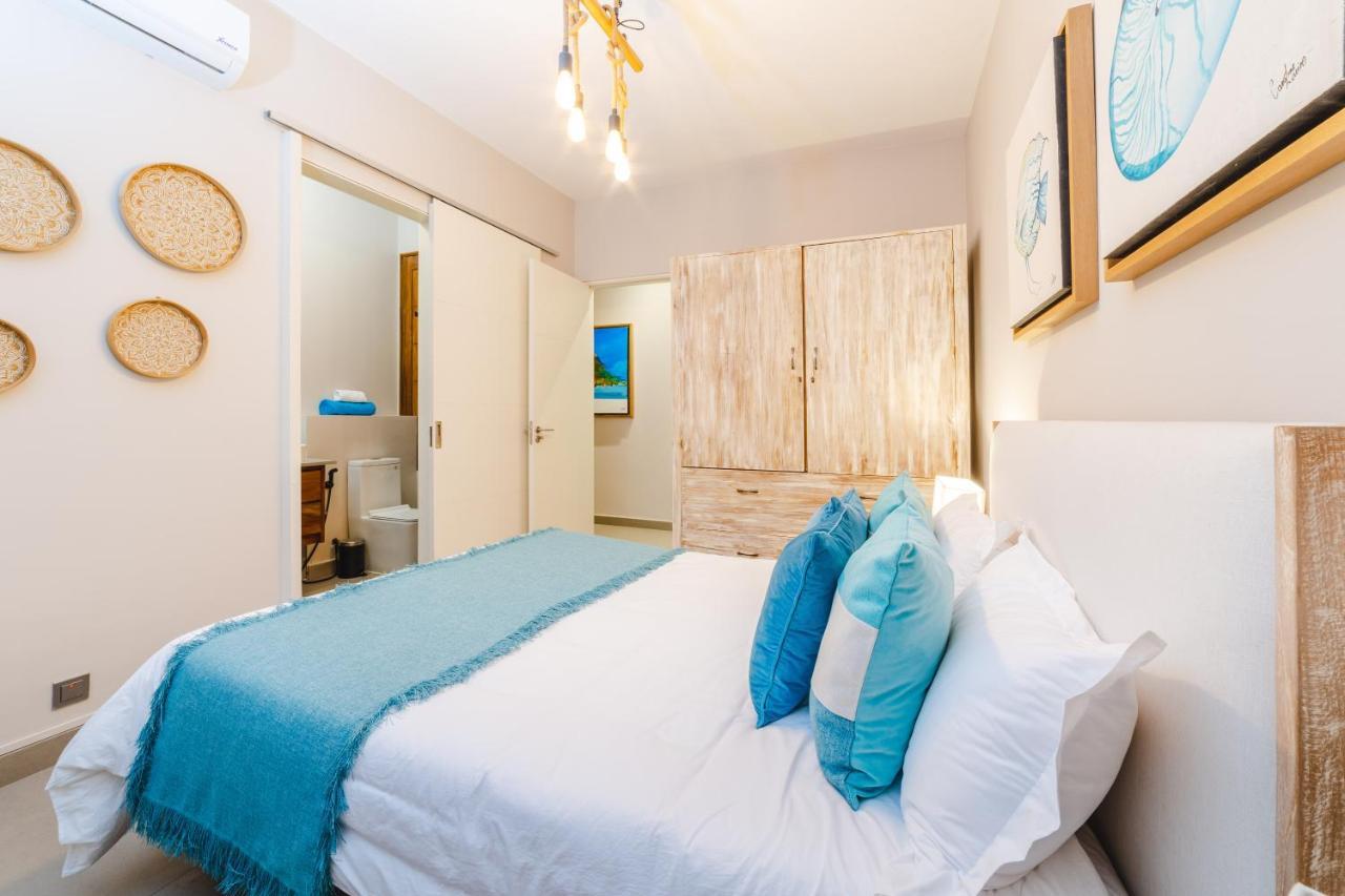 One Bay Residence Unit 15 - Penthouse With Private Roof Top, Jacuzzi And Sea View Grand-Baie Eksteriør bilde