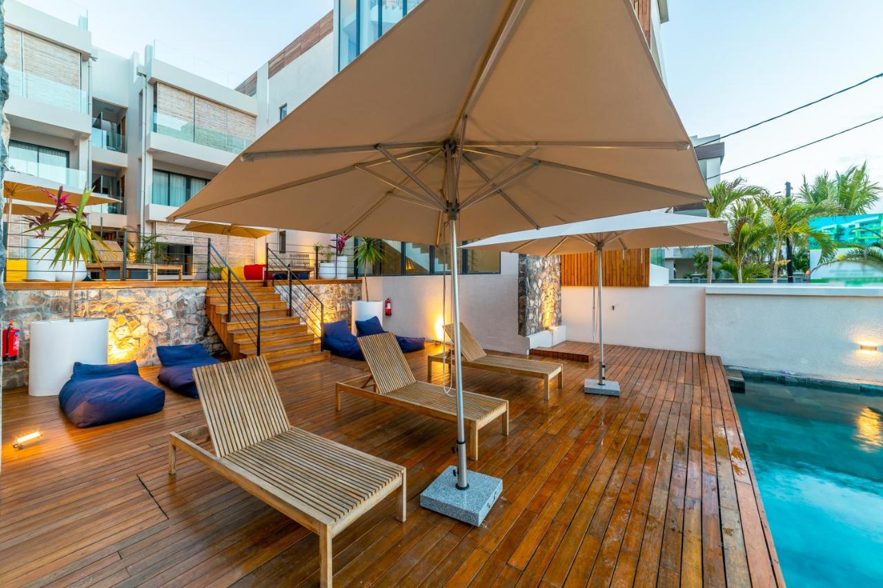 One Bay Residence Unit 15 - Penthouse With Private Roof Top, Jacuzzi And Sea View Grand-Baie Eksteriør bilde